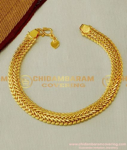 Buy Women's Gold Plated Heart Link Design Bracelet Buy Online