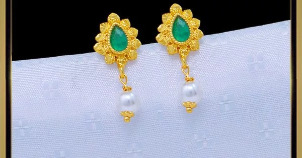 Buy Earrings For Kids | Gold & Diamond Earrings For Kids Designs | CaratLane