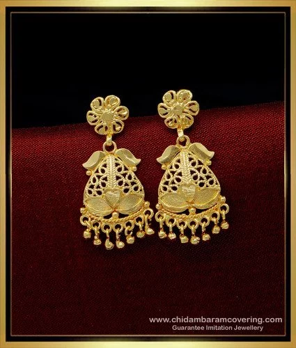 Daily Wear Small Gold Stud Earrings in Thodu Design | Jewelsmart