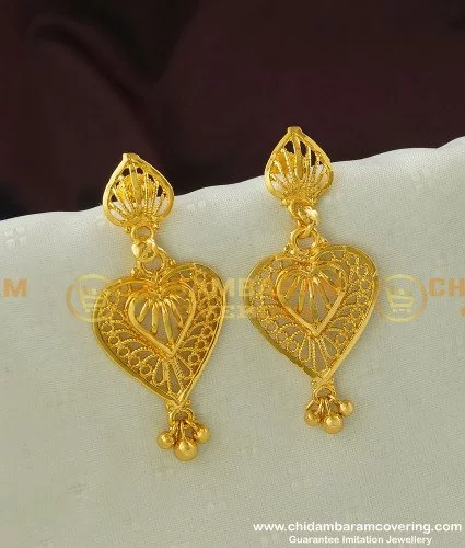 Tanishq Stylish Daily Wear Gold Earring - TANISHQ Gold Ear Ring Price  Starting From Rs 5,000/Unit | Find Verified Sellers at Justdial