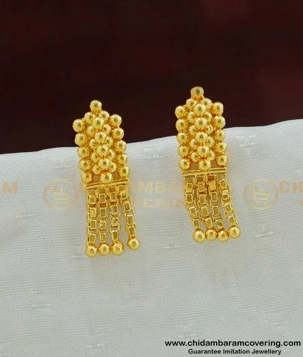 Buy Hoop Earrings Online At Best Prices | CaratLane