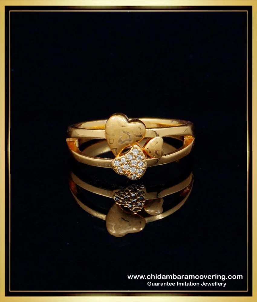 Indian Filigree Ring - RiLg3683 - 22Kt Gold Indian Filigree Ring with  flower design on it.